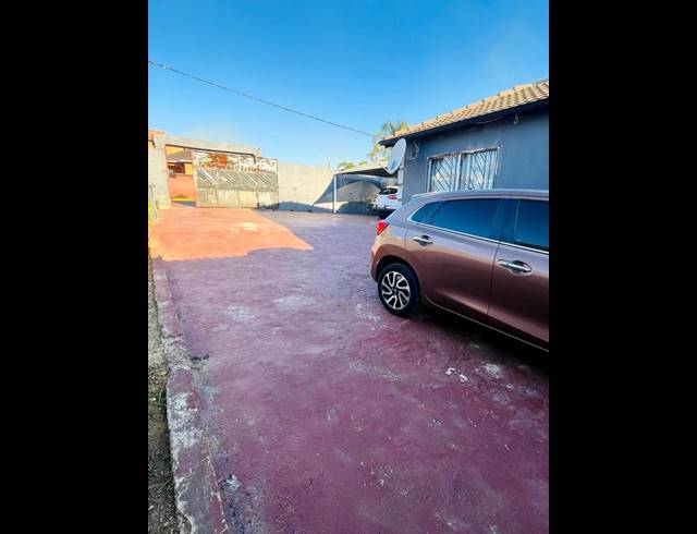 3 BEDROOM HOUSE FOR SALE IN COSMO CITY